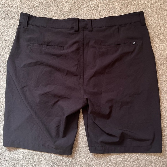 Mens Travis Mathew 9” Golf Shorts Size 38 - Picture 2 of 6